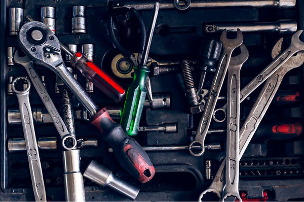 basic car maintenance Tip 4 - Keep handy tools in your car